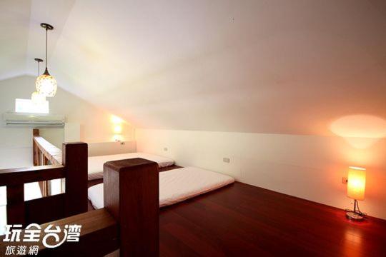 اتاق خانوادگی, 拇指園民宿