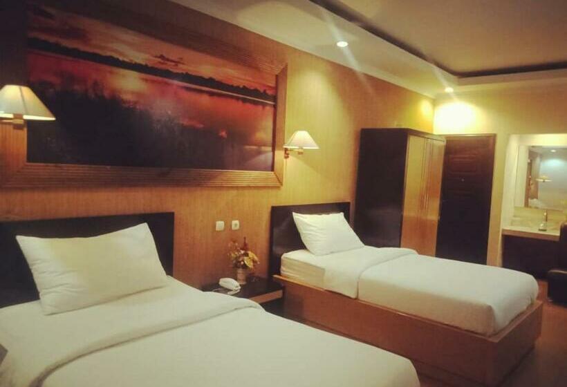 デラックスルーム, Kencana Rembang