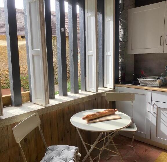 Шале 1 Спальня, Loire Valley Llama Farm Stay