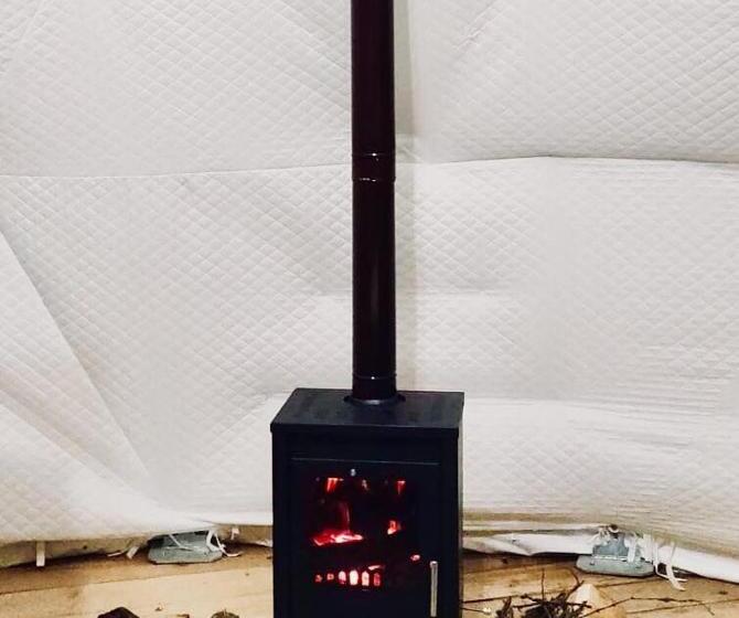 چادر با خدمات رفاهی استاندارد, Wine Space