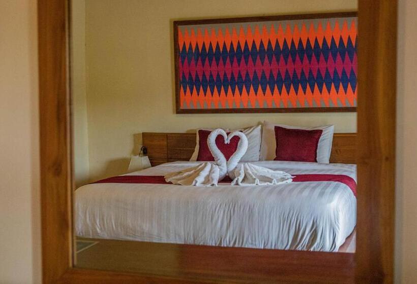 חדר דלוקס, Batang Golden Hills