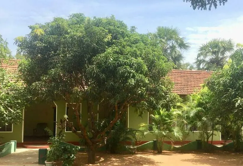 Perhehuone Puutarhanäkymä, New Land Guest House