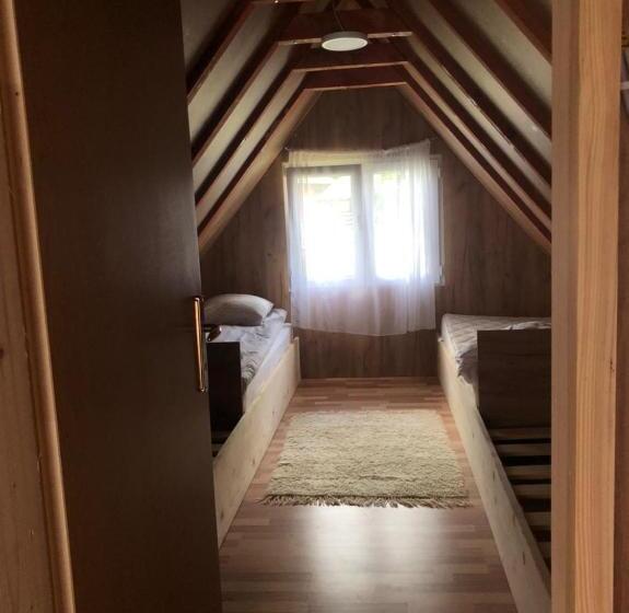 بانگلوی استاندارد 2 خوابه, Riverside Guesthouse
