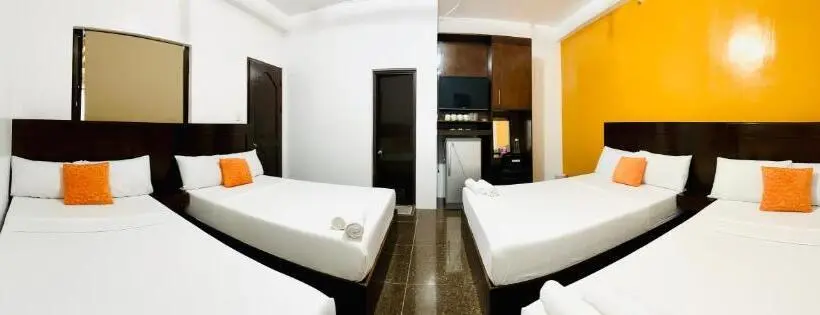 اتاق خانوادگی, Vicente Aguirre Rooms