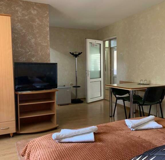 标准间, Pensiunea Dia