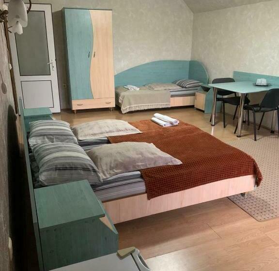 标准三人间, Pensiunea Dia