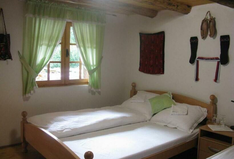 بانگلوی استاندارد, Apartments Izvor Lisine