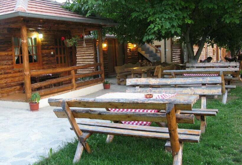 بانگلوی استاندارد, Apartments Izvor Lisine