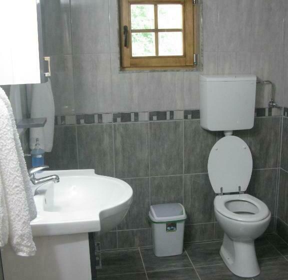 اتاق استاندارد با چشم‌انداز کوهستان, Apartments Izvor Lisine