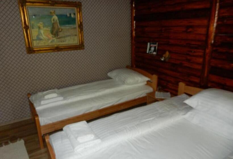 اتاق استاندارد سه تخته با بالکن, Apartments Izvor Lisine
