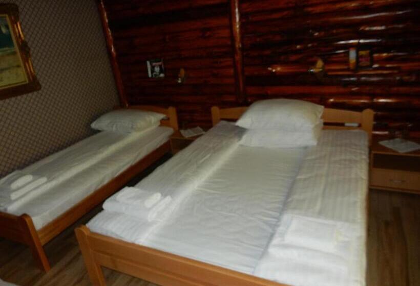 اتاق استاندارد سه تخته با بالکن, Apartments Izvor Lisine