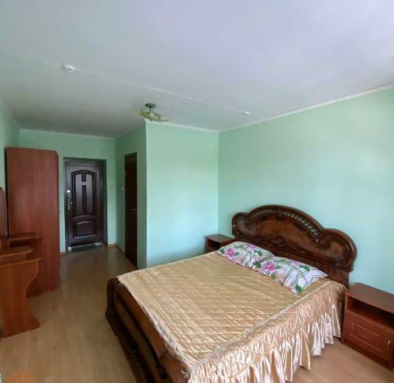 小型套房带阳台, удеч