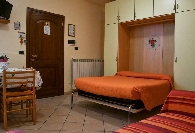 إستوديو قياسى مزودة بتراس, Gli Angeli Agriturismo