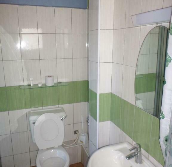 اتاق استاندارد, Pinebreeze Holiday Resort