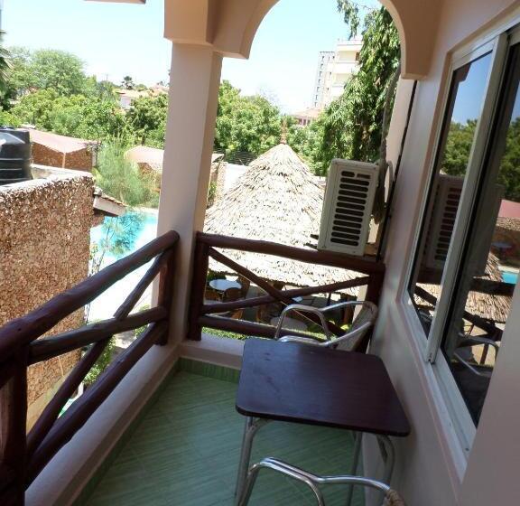 استودیوی استاندارد, Pinebreeze Holiday Resort
