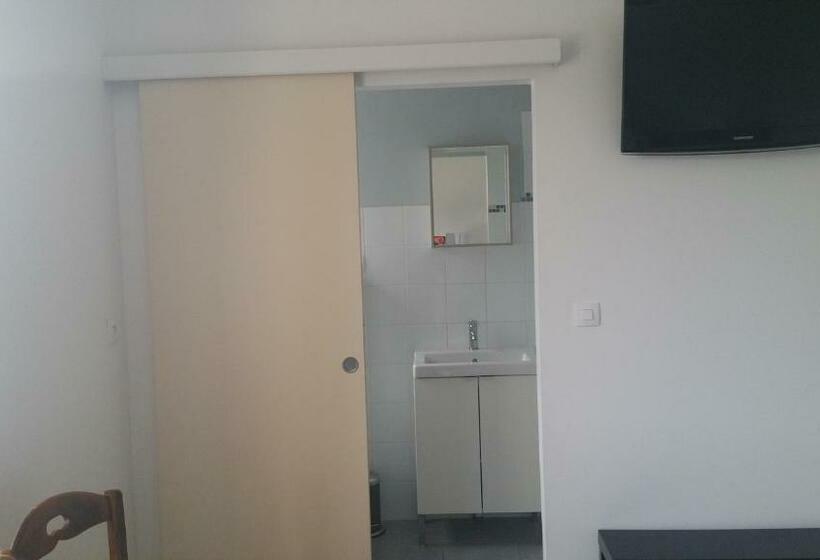 标准三人间, Chambres D Hôtes Des Salelles