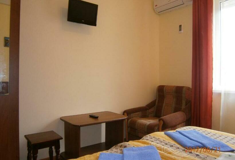 اتاق استاندارد, Guest House Barhatniy Sezon
