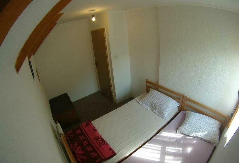 اتاق لوکس, Guesthouse Letnja Basta