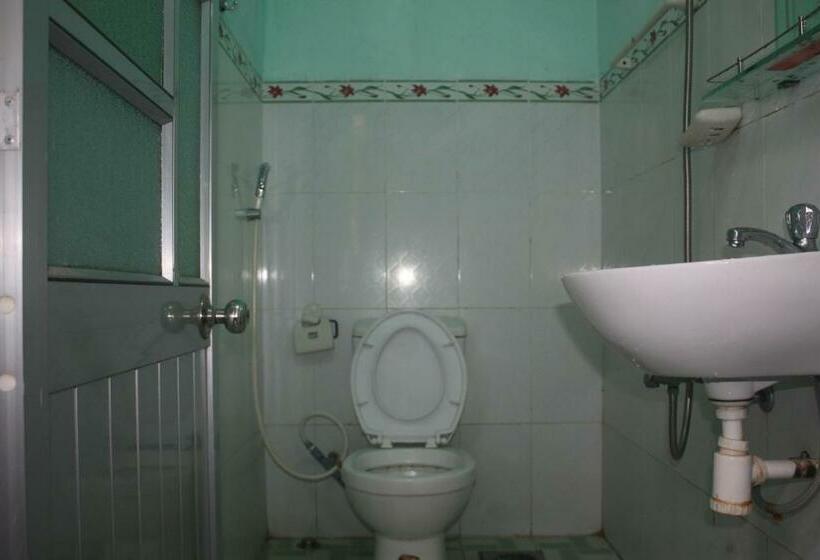 اتاق استاندارد چهار تخته, Thinh Thien Motel