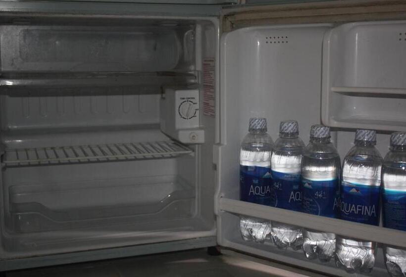 اتاق خانوادگی, Thinh Thien Motel