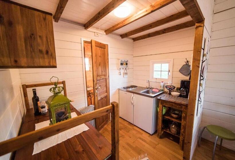 خانه 2 خوابه, Geysir Hestar