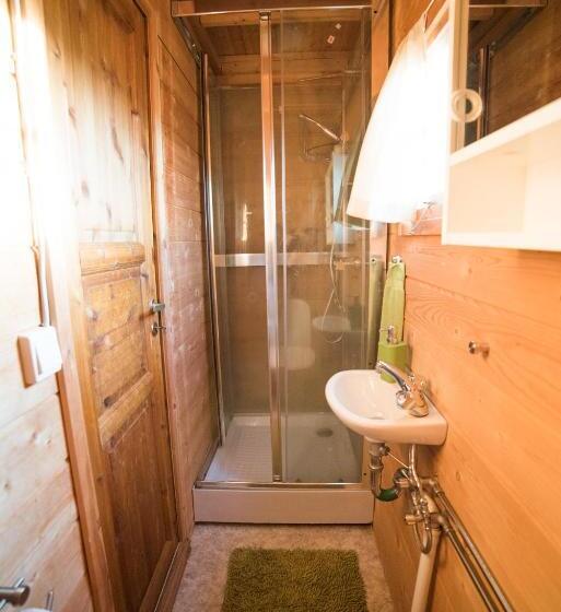 خانه 2 خوابه, Geysir Hestar