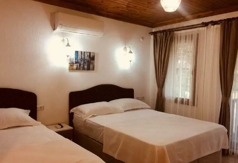 Deluxe Kolmen Hengen Huone, Aydeniz Otel