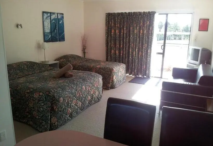 اتاق لوکس, Norfolk Motel & Campervan Park