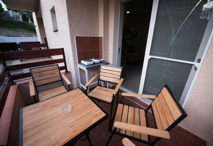 استودیو استاندارد با بالکن, Vila Stefani