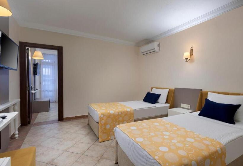 Семейный Номер Вид на Сад, Euphoria Comfort Beach Alanya