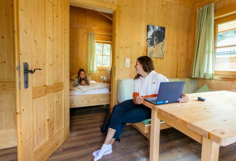 דירת שני חדרים, Area 47   Tirol