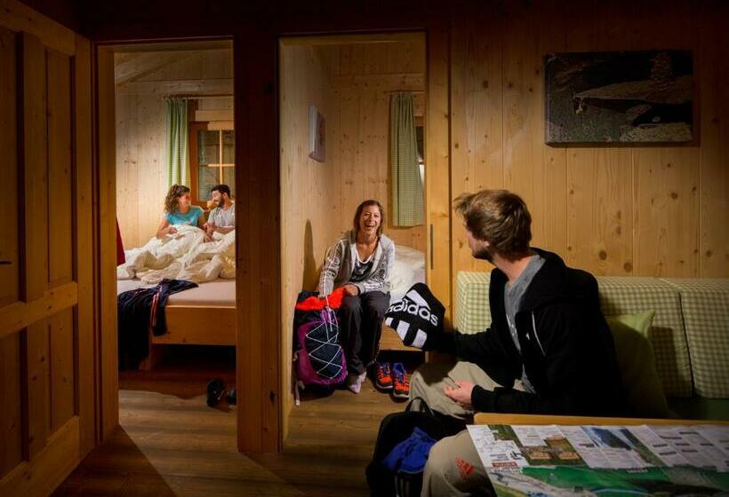 דירת שני חדרים, Area 47   Tirol