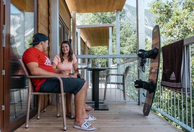 חדר סופריור, Area 47   Tirol