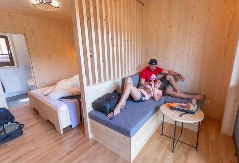 חדר סופריור, Area 47   Tirol