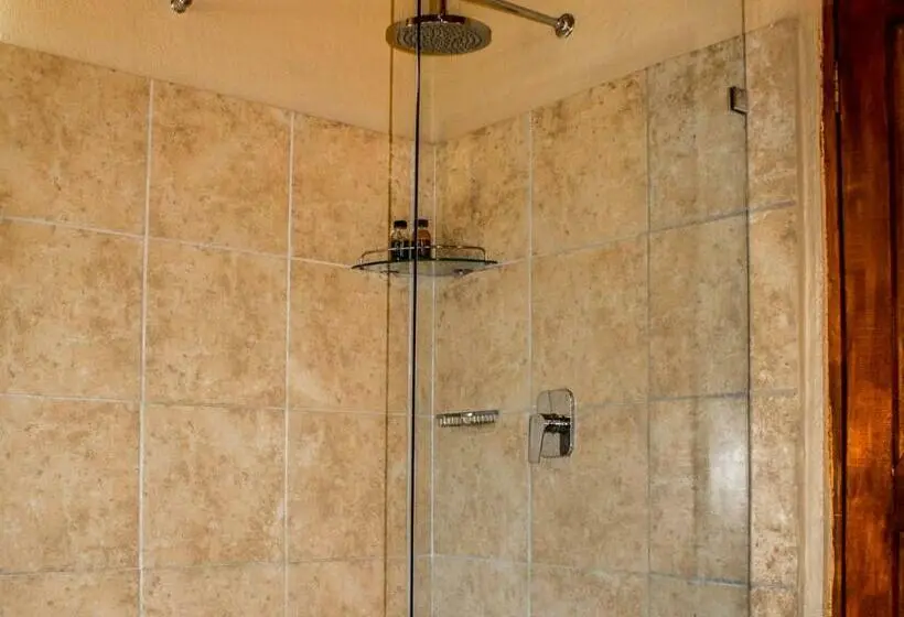 آپارتمان 3 خوابه, Impala Cottage