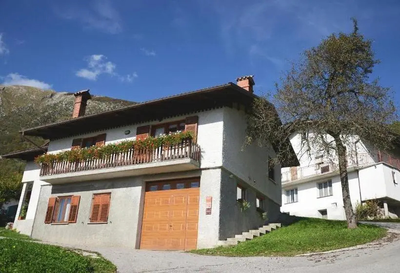 آپارتمان 1 خوابه با چشم‌انداز, Tourist Farm žvanč