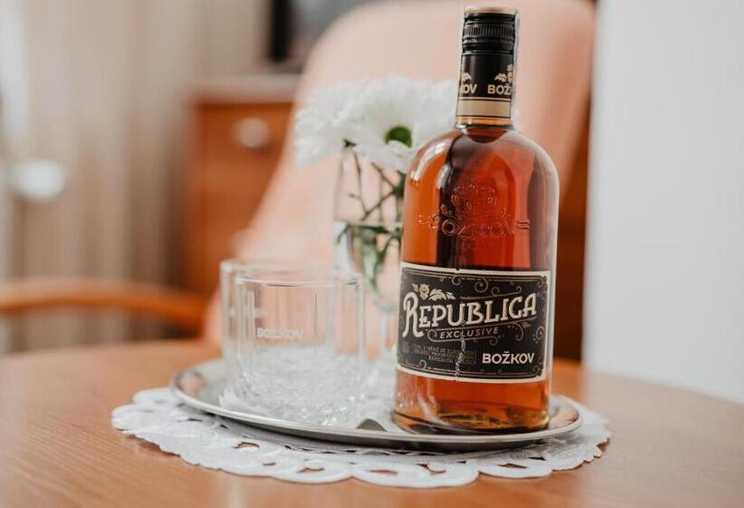 غرفة قياسية, U Lípy