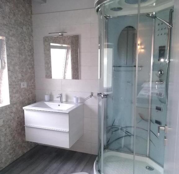 إستوديو قياسى مطل على البحر, Byb Cà Del Mar