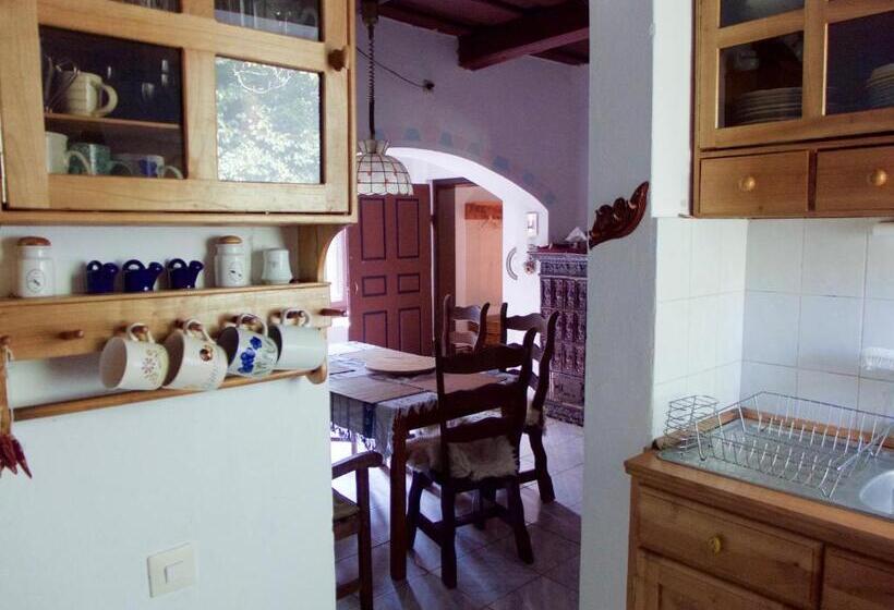 شقة غرفة واحدة, Hétrét Vendégház