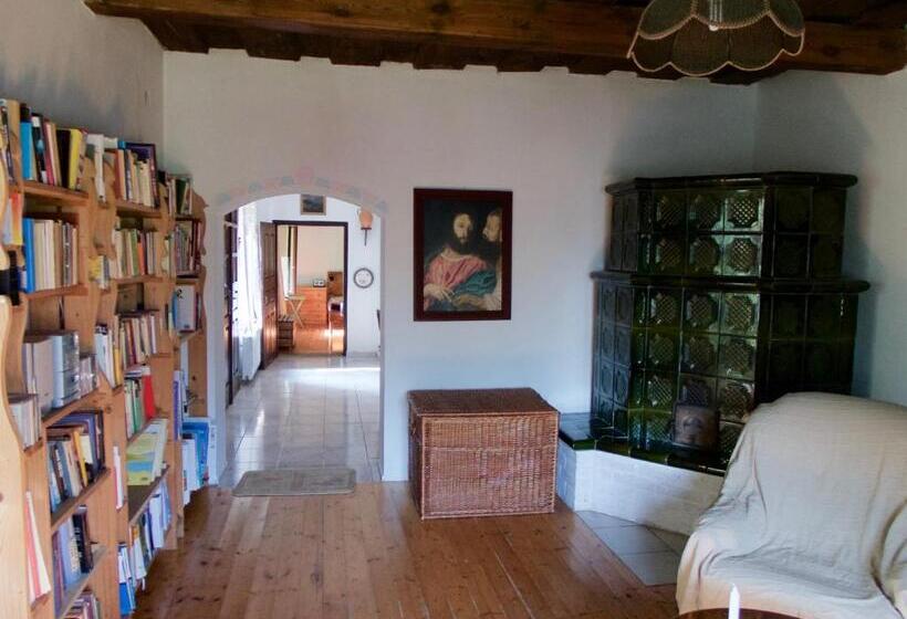 شقة غرفة واحدة, Hétrét Vendégház