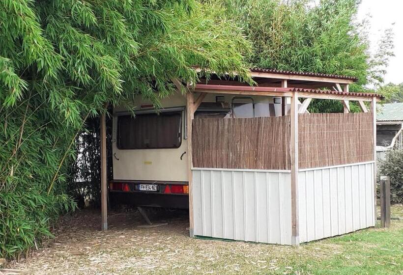 Семейное Бунгало, Maison D Hôtes Afrika Du Queyroux