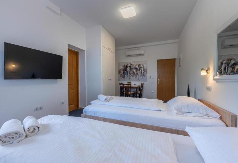 标准工作室带阳台, Aparthotel Plat