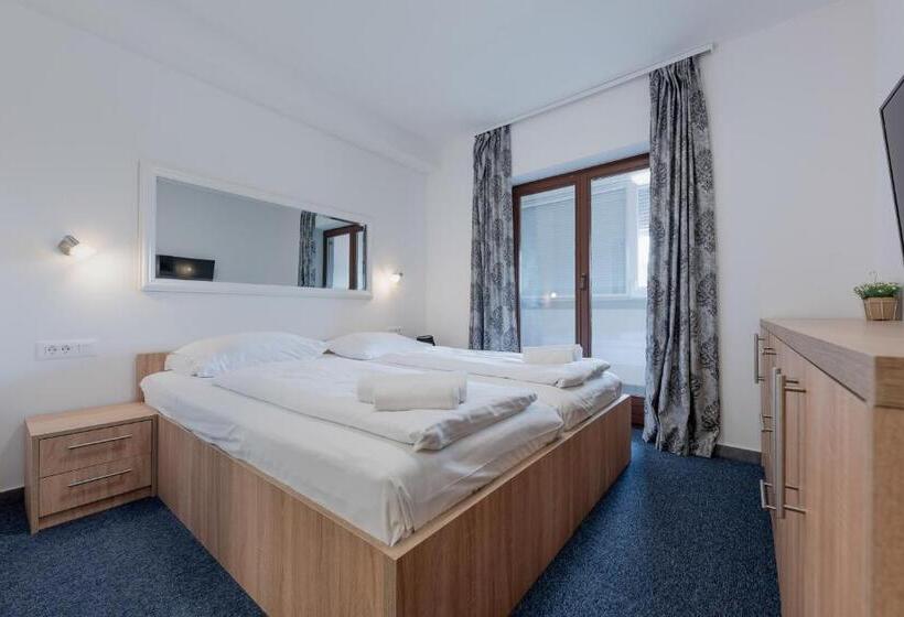 Comfort studio with sea view, Aparthotel Plat