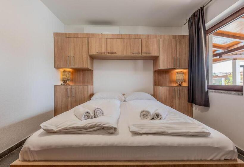 标准间带游泳池, Aparthotel Plat