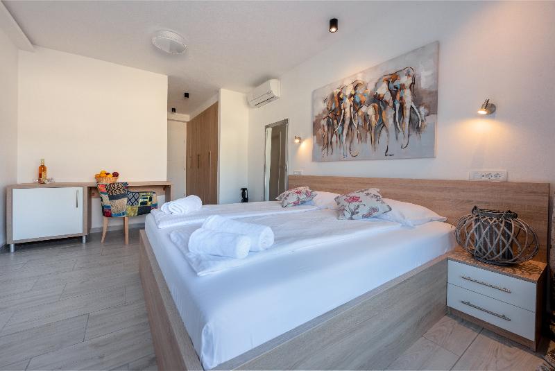 带阳台的豪华间, Aparthotel Plat