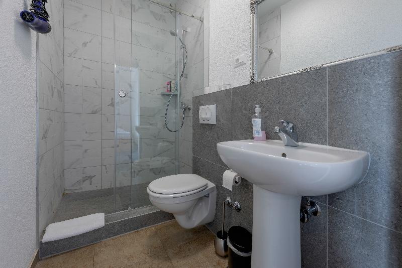 Номер Стандарт Вид на Бассейн, Aparthotel Plat