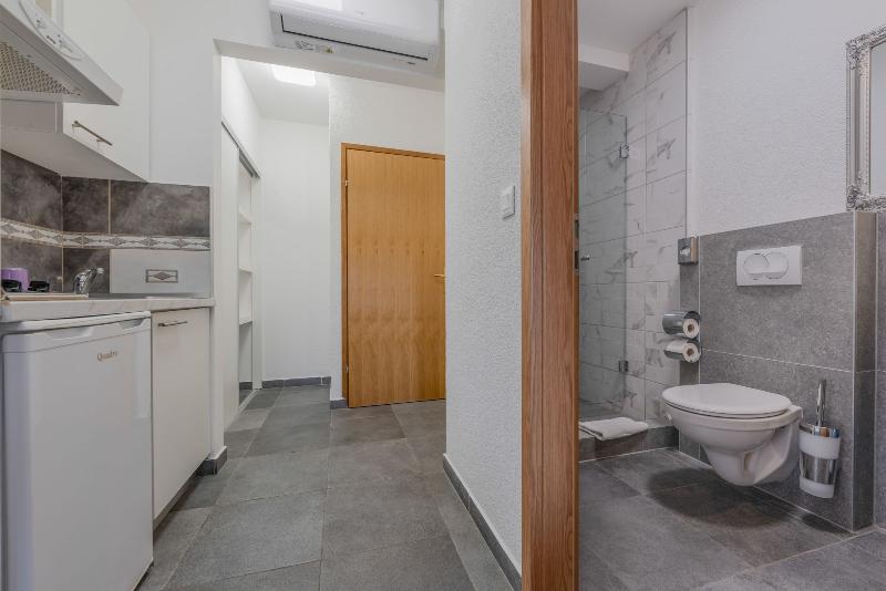 家庭间, Aparthotel Plat