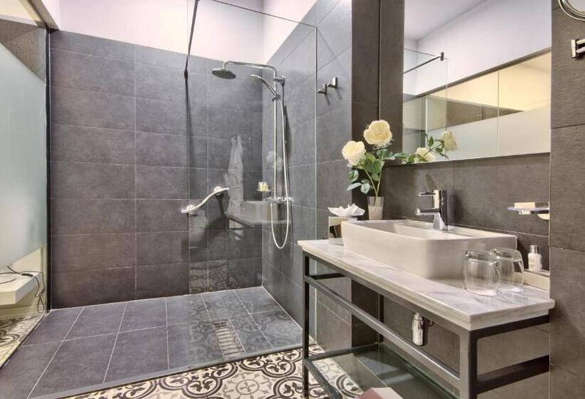 اتاق استاندارد اینتریور, Ursulino Valletta