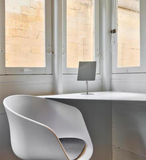 سوییت دوبلکس, Ursulino Valletta