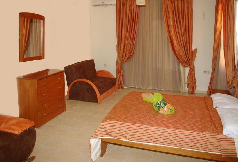 Апартаменты 1 Спальня Вид на Море, Gold Apartments